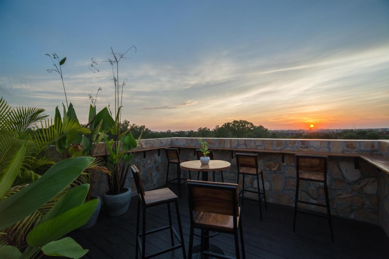 The Grand Cyclo Boutique Suite & Spa Siem Reap Bagian luar foto