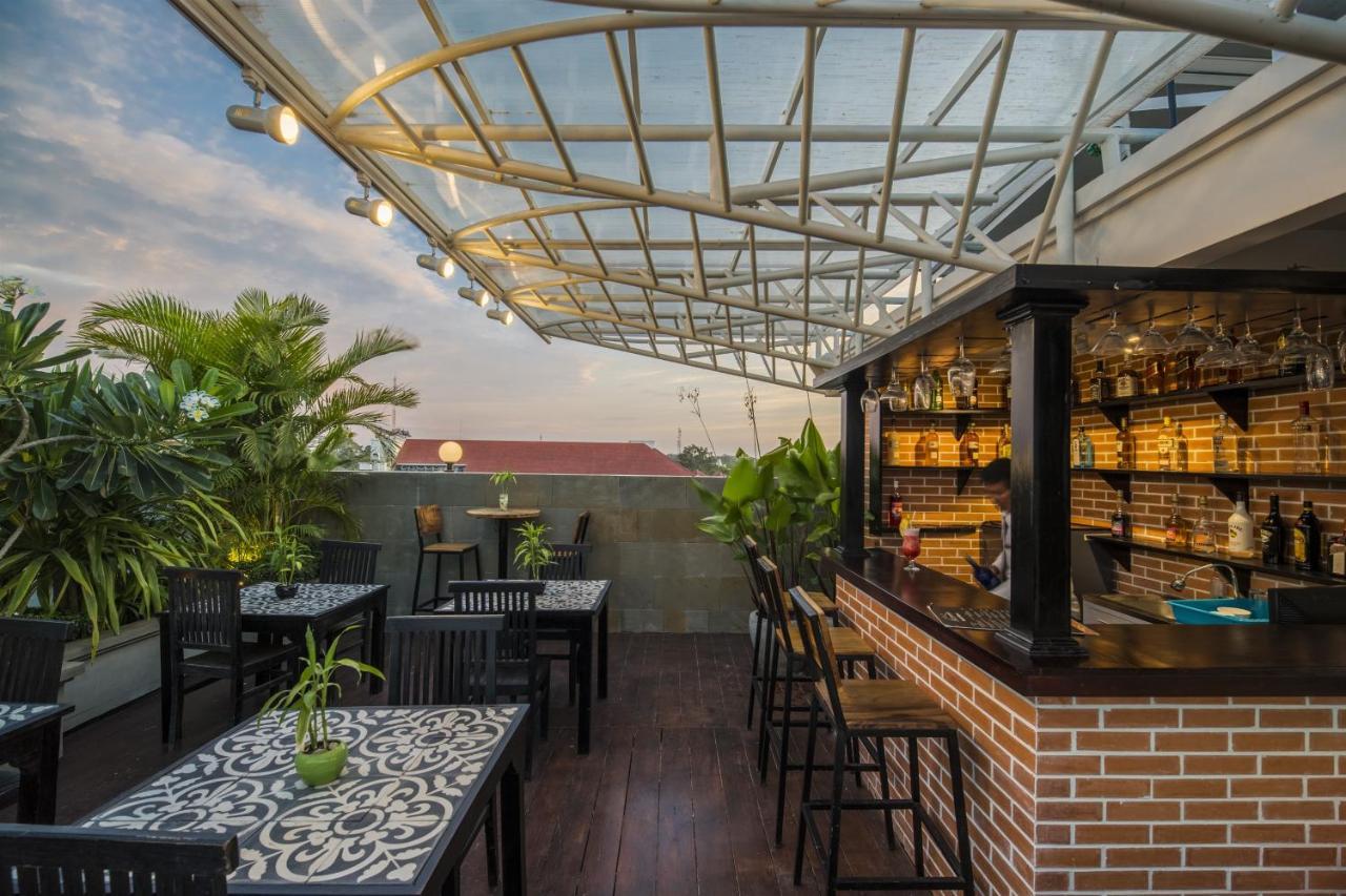 The Grand Cyclo Boutique Suite & Spa Siem Reap Bagian luar foto