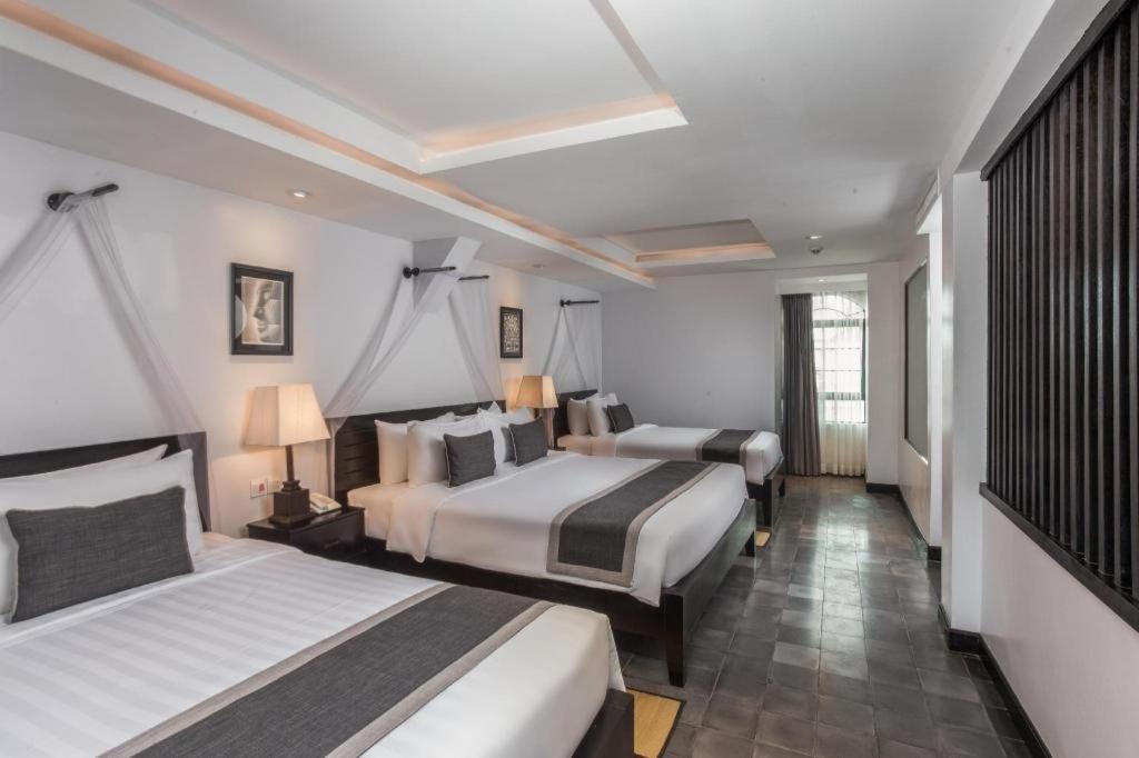 The Grand Cyclo Boutique Suite & Spa Siem Reap Bagian luar foto